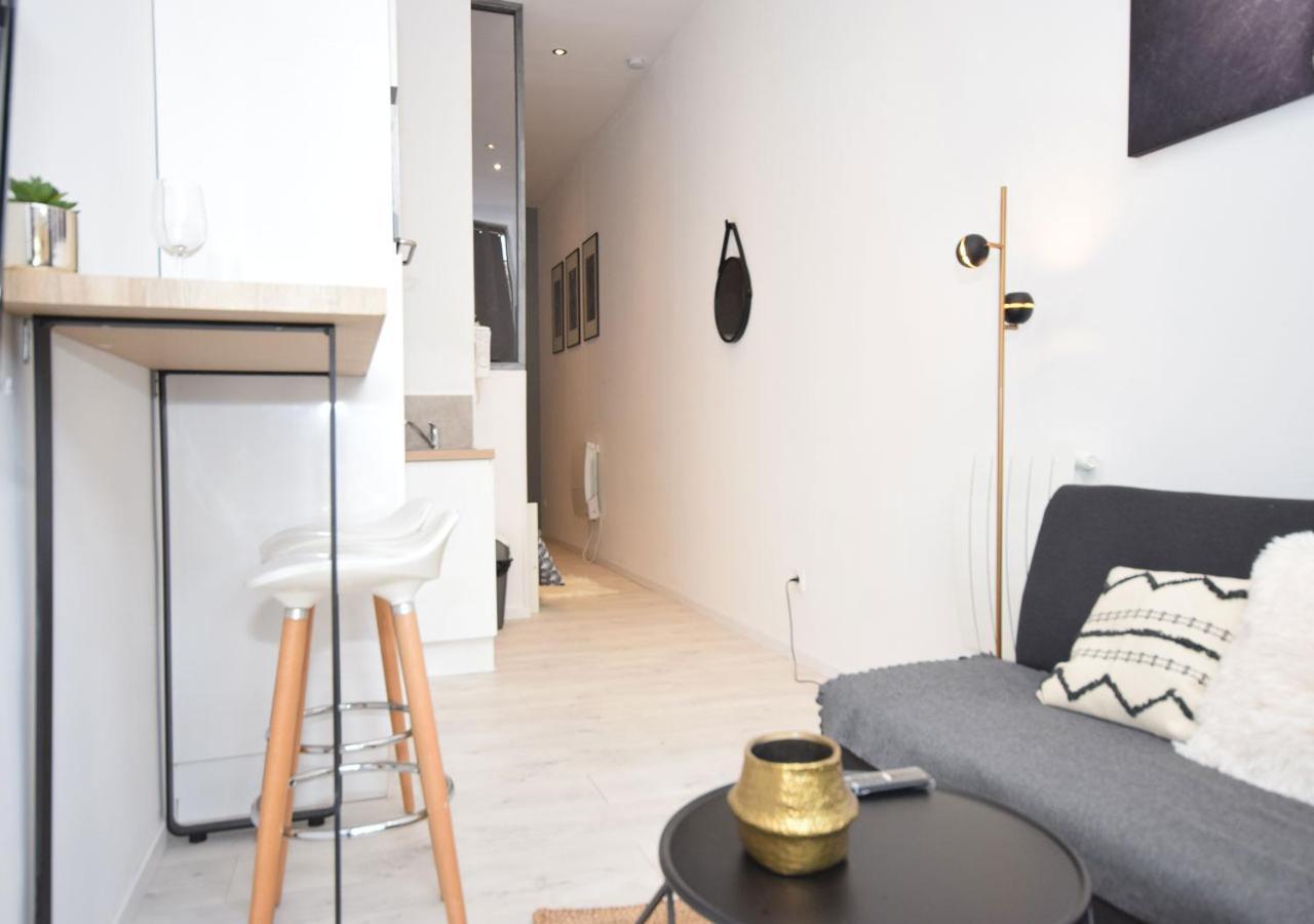Hyper Centre Valenciennes - Wifi - Terrasse - Tramway - Lerelaisdodile2 Apartment Екстериор снимка